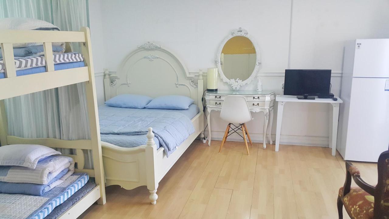 Bella Guesthouse Тхонъён Экстерьер фото