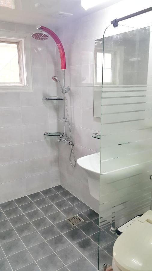 Bella Guesthouse Тхонъён Экстерьер фото